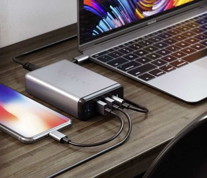 Satechi 75W Multi Port für Reisen