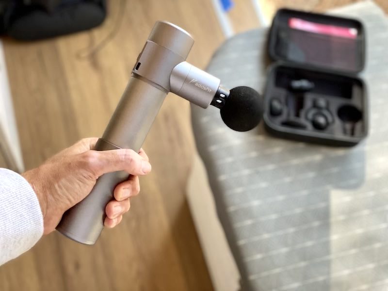 addsfit Mini Pro Test: Mobile Massagepistole mit erweiterbarem Griff