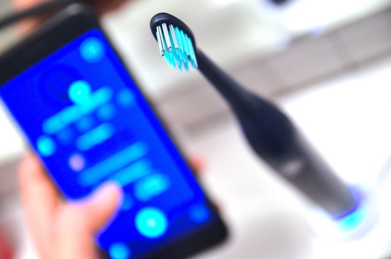 360 Grad Zahnbürste Höhle Der Löwen Playbrush Smart One Test: Schallzahnbürste in smart!