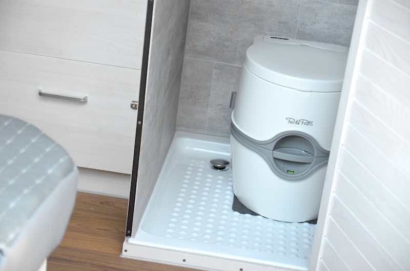 porta potti 565p im camper nasszelle