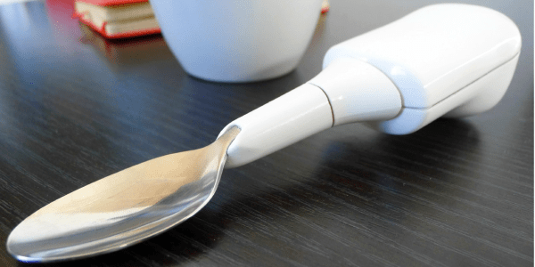 Liftware Spoon – Das Stabilisationsbesteck gegen Parkinson