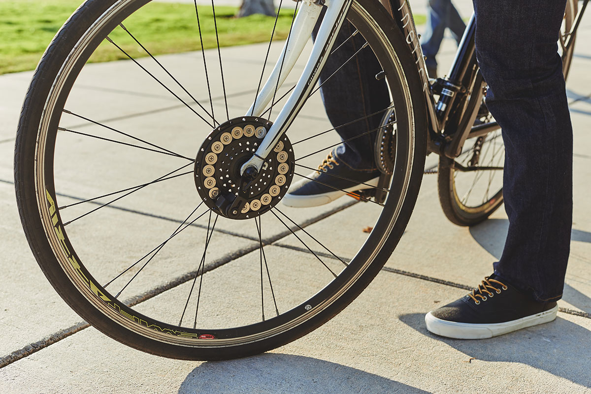 CydeKick Kompakter FahrradGenerator lädt dein Smartphone