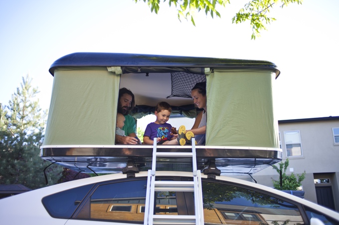 BlackFin: Dieses Outdoor-Zelt passt auf jedes Auto