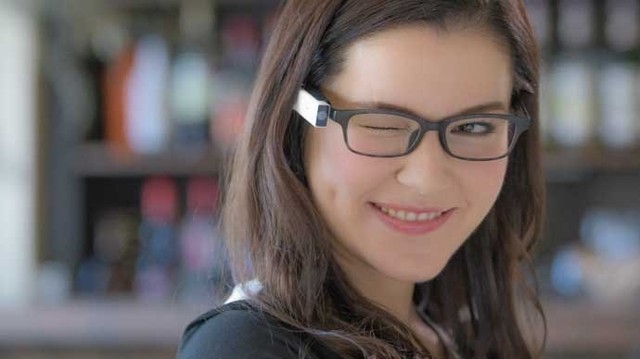 Blincam: Diese Brillen-Kamera schießt Fotos beim Blinzeln