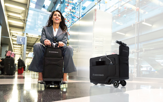Dieser Koffer fährt dich sogar bis zu deinem Flugsteig!