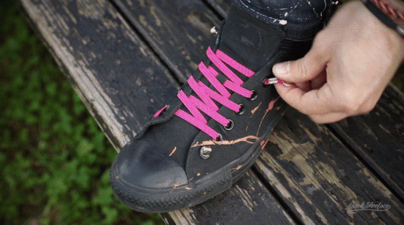 QuickShoeLace: Schuhe schnüren mit nur einer Hand