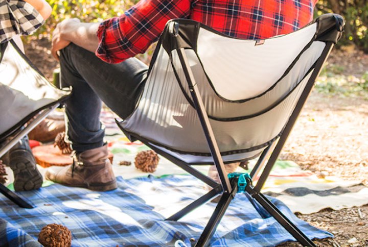 Go Chair: Ein Camping Stuhl so groß wie eine Trinkflasche