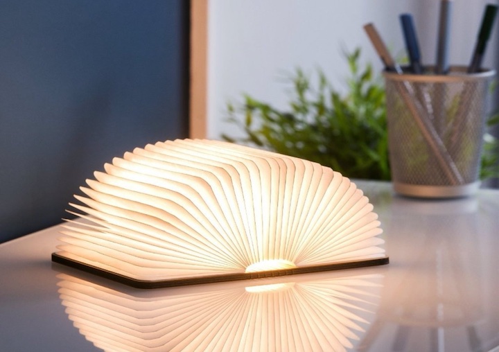 LED Lichtbuch als kabellose Designerlampe in Buchoptik – tolles Geschenk