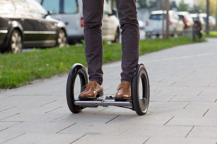 UrmO: Mini-Segway für die mobile Fortbewegung in der Stadt