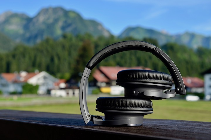 Audio Technica ATH SR30BT zusammengefaltet