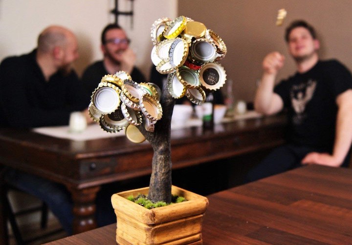 BeCap Deckel Bonsai: Kronkorkenbaum als lustiges Partyspiel