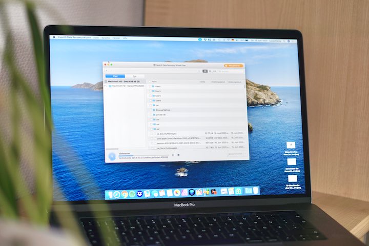 MacBook Pro mit EaseUS Data Recovery Wizard Software