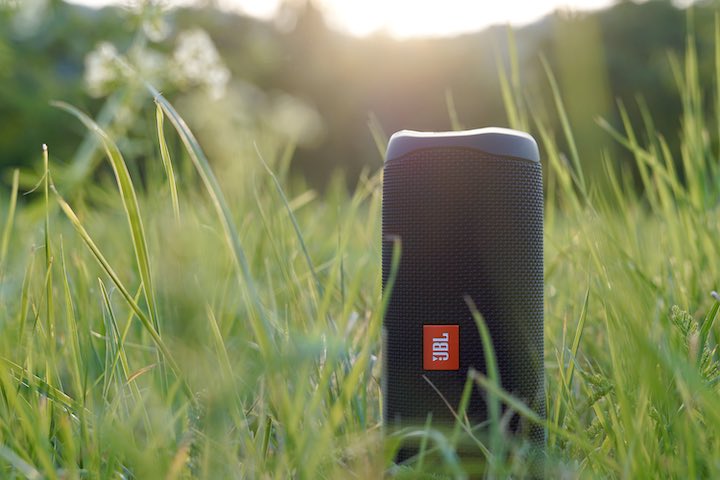 JBL Flip 5 Test: Kompakter Alleskönner Bluetooth Lautsprecher mit Bass