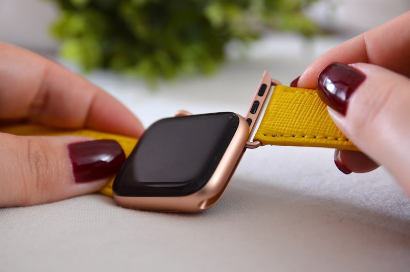 Armband Bozen an Apple Watch montieren