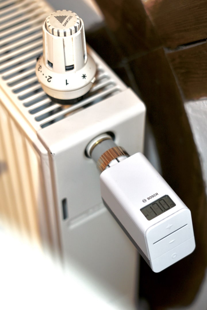 Heizkoerper mit Bosch Thermostat