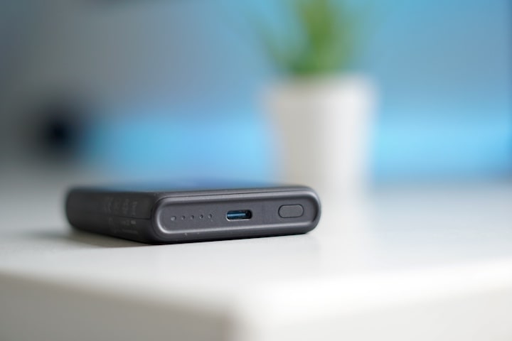 USB C Anschluss an einem mobilen Akku Pack