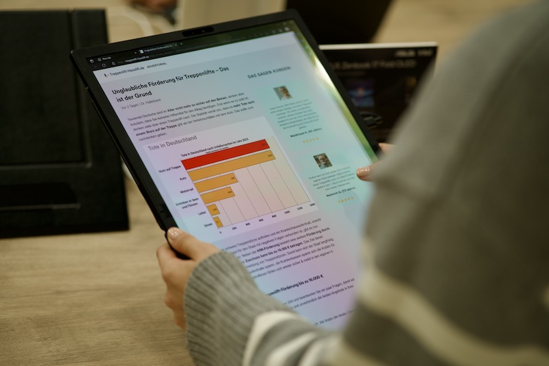 Asus Fold OLED Laptop als Tablet