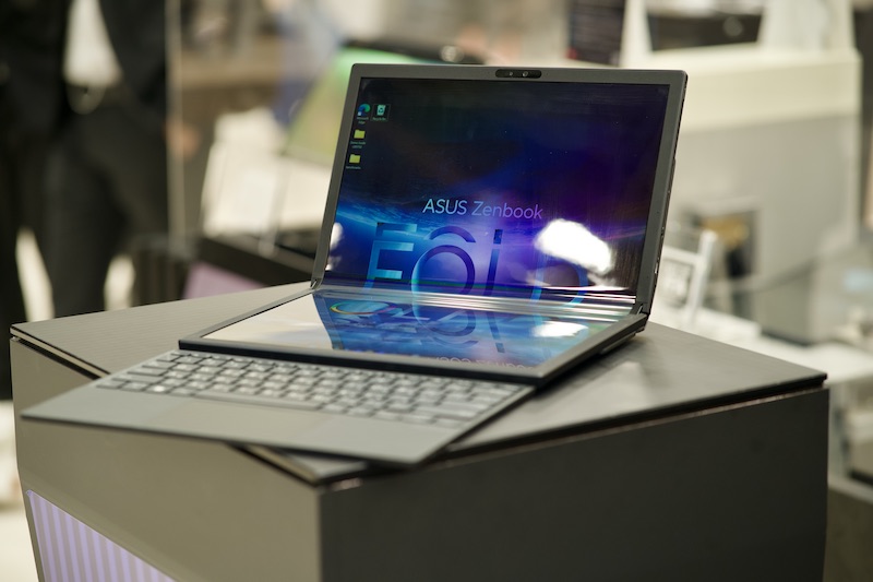 Asus Zenbook 17 Fold OLED