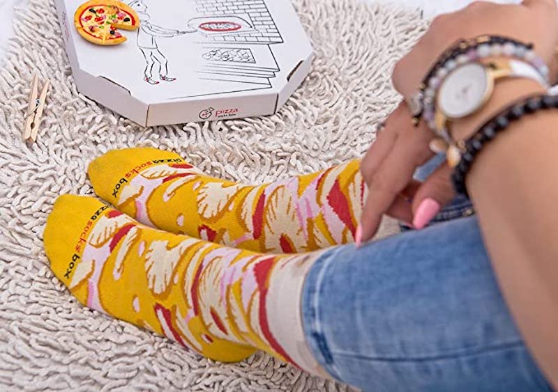 Socken mit Pizzaprint