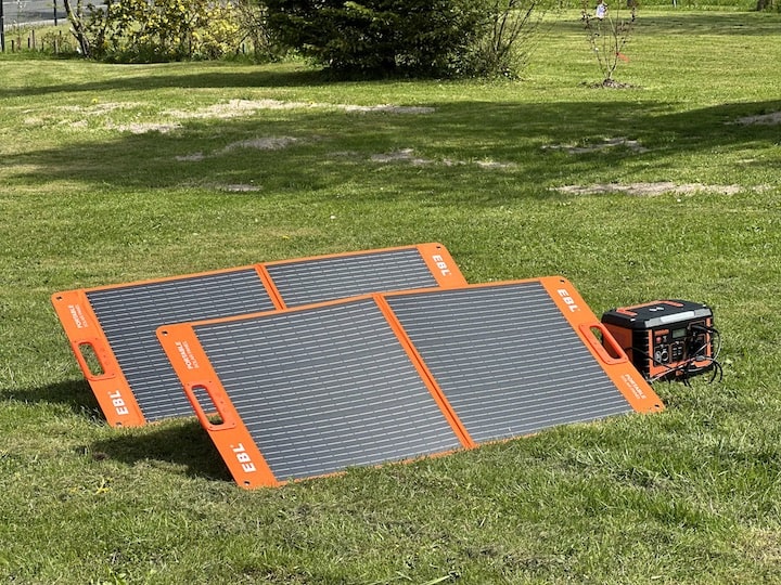 EBL Solargenerator mit Solarpanelen