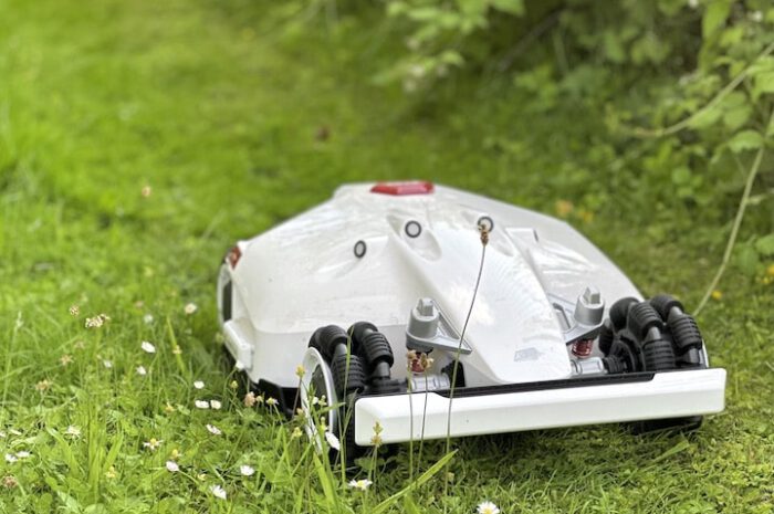 MAMMOTION LUBA AWD 3000 Test: Kabelloser Mähroboter für Großflächen