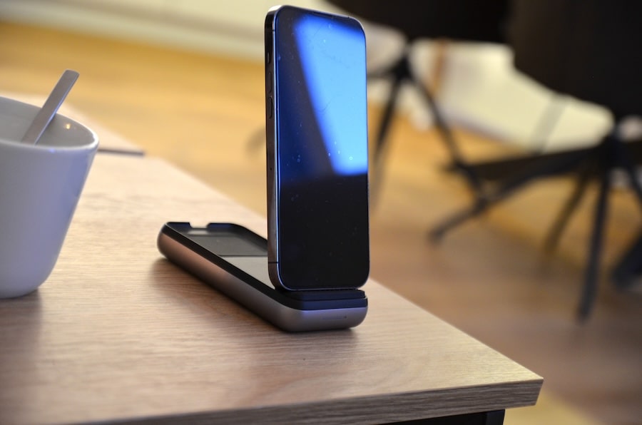Duo Wireless Charger Stand min