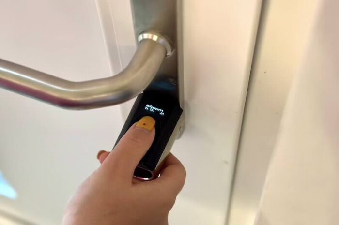 WELOCK Touch41 Test: Smartes Türschloss mit Fingerabdruck & RFID-Karten