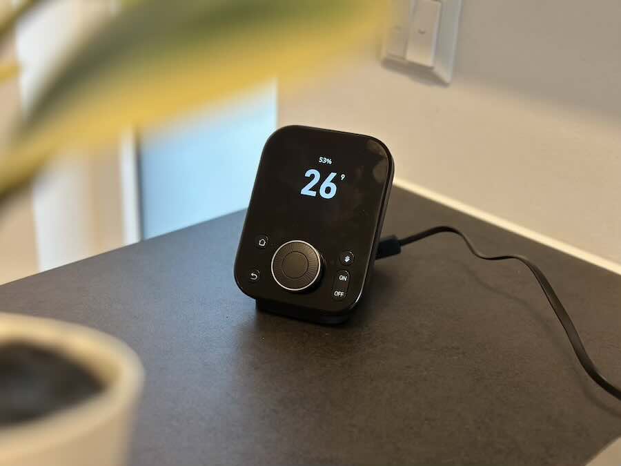 hub 3 steht auf einer kuechenarbeitsplatte