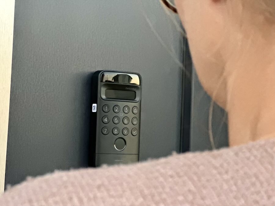 keypad vision an der haustuer angebracht