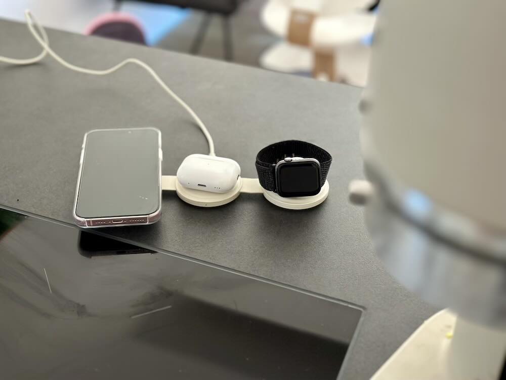 gleichzeitiges laden von apple watch iphone und airpods pro