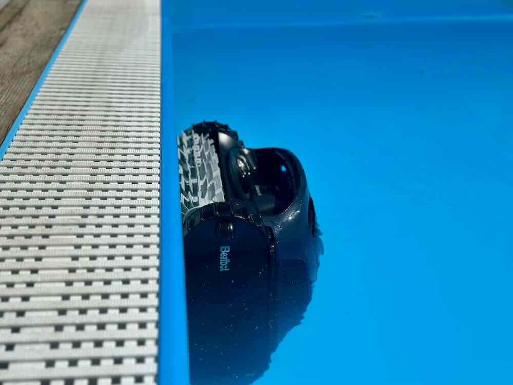 wand und wasserlinienreinigung