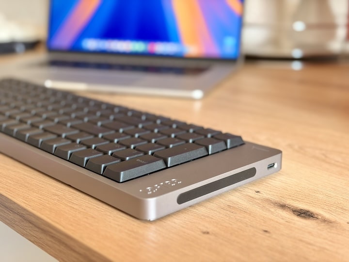Touch Leiste auf der rechten Seite einer Tastatur