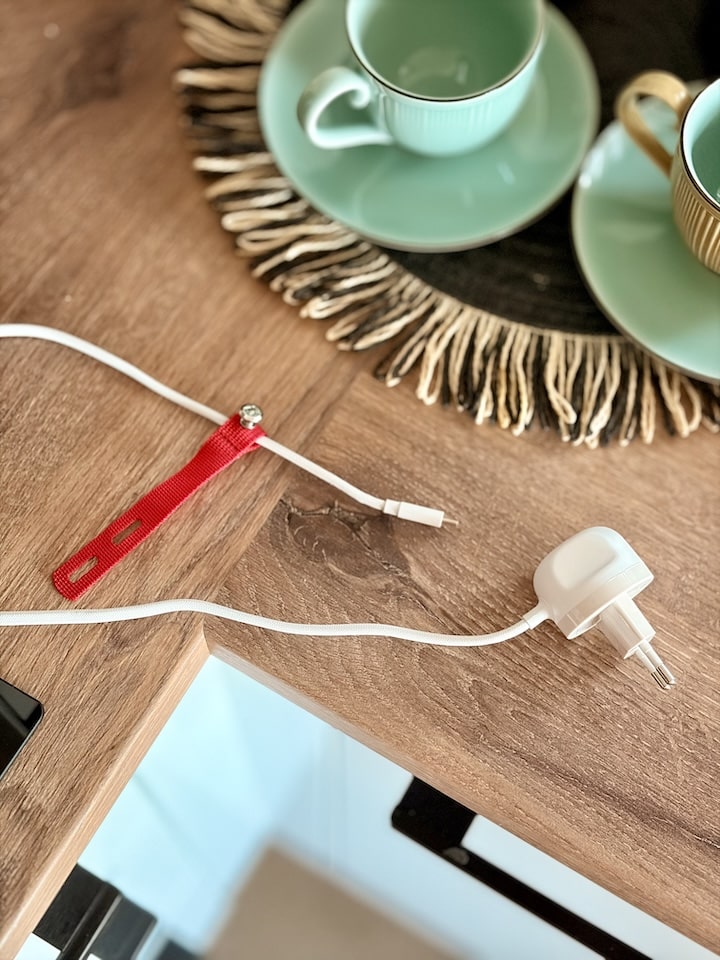 Twelve South PowerCord und PowerBug Test – Meine Eindruck zum Ladeset Kabel mit Netzteil und Tassen in einer Kueche