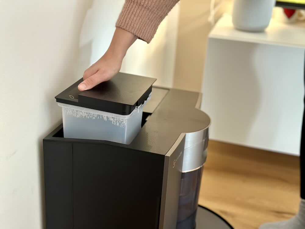 frisch und abwasserbehaelter ohne zusatzdeckel