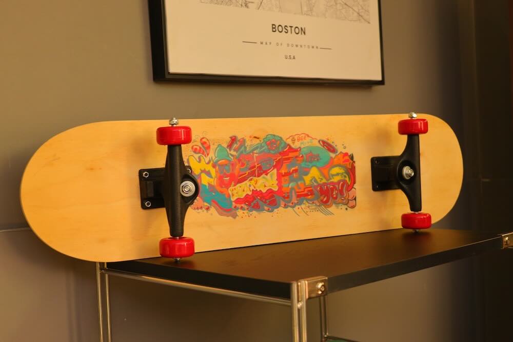 Longer ePrint: Wenn UV-Druck plötzlich dreidimensional wird druck auf skateboard mit lieblingsmotiv