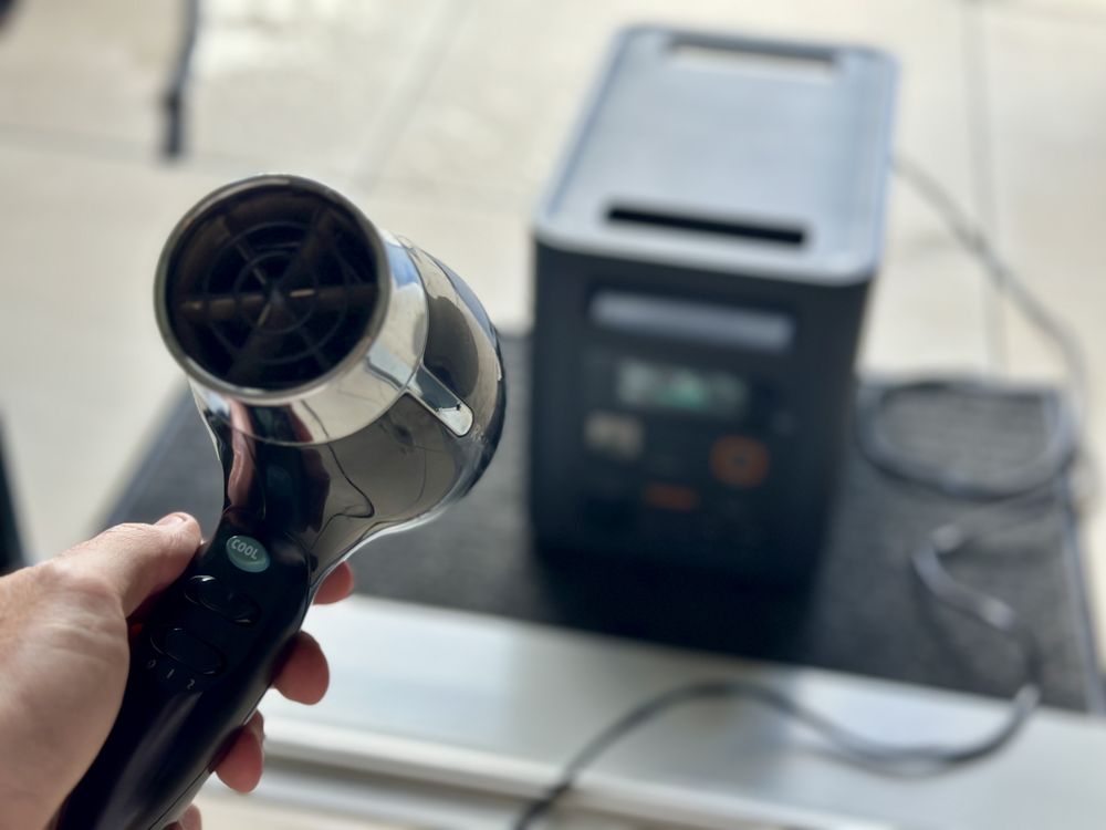 AFERIY P180 Pro Test: Powerstation für Camping & Alltag foen betrieb powerstation praxistest aferiy