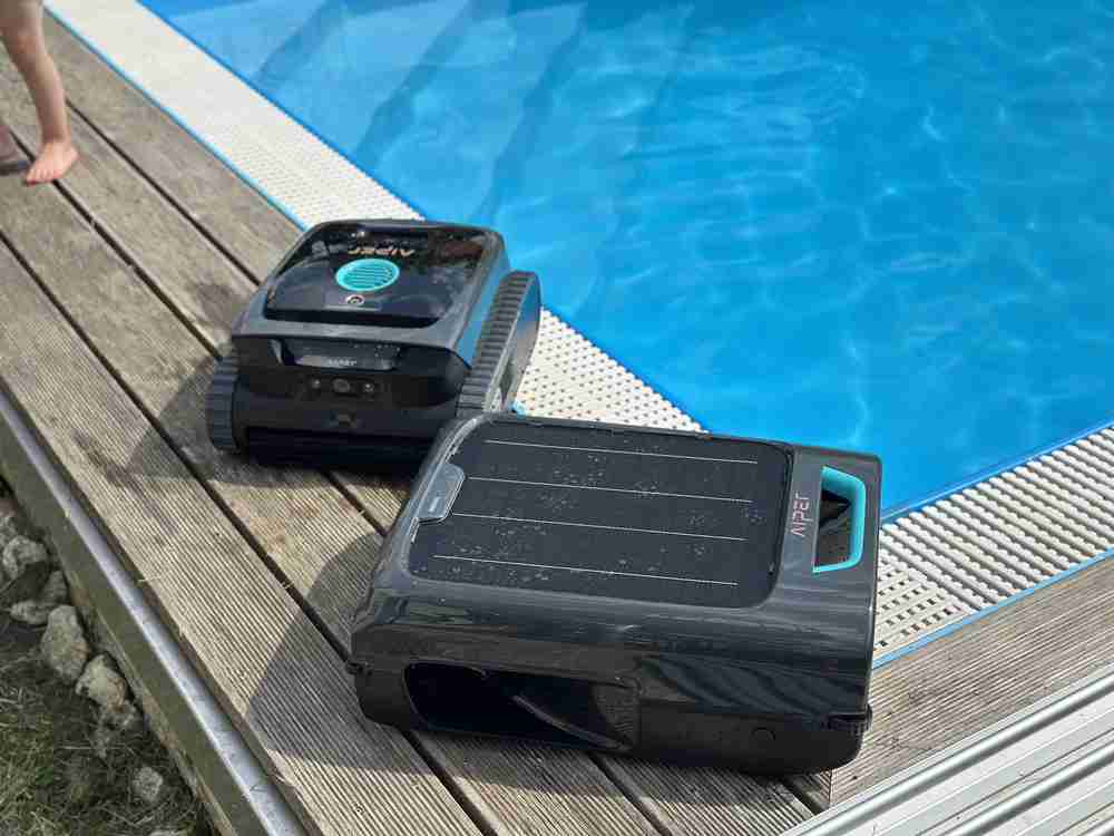 Scuba V3 & EcoSurfer S2 im Praxistest: Aiper's Experts Duo scuba v3 ecosurfer s2 poolterrasse bereit