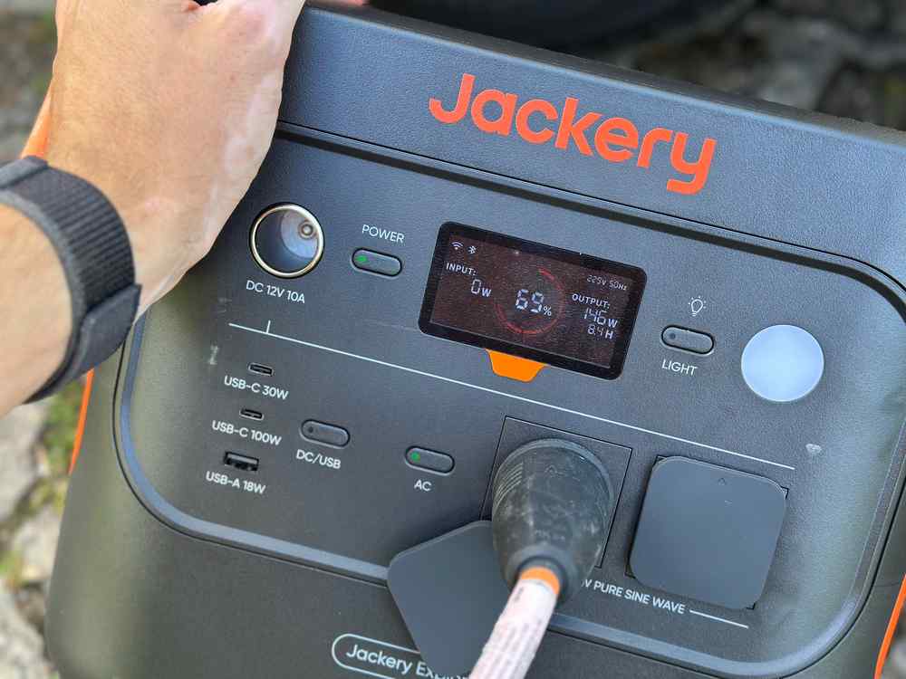 powerstation display ladestand anzeige nahaufnahme